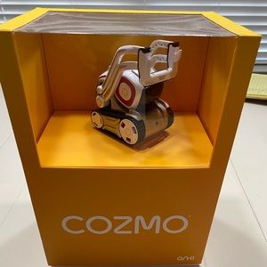 Cozmo Robot